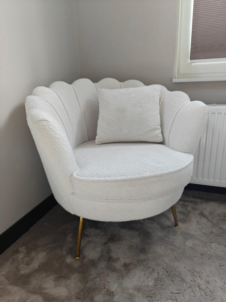 Teddy stoel voor babykamer - Beige met gouden poten, Huis en Inrichting, Stoelen, Ophalen, Overige kleuren, Zo goed als nieuw