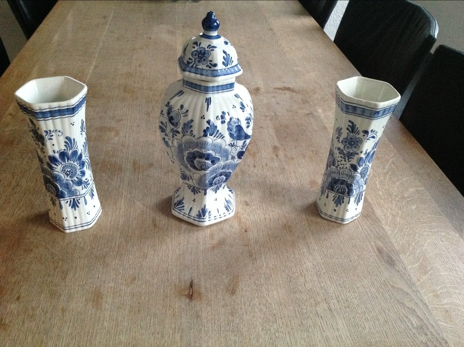 Set van 3 Delfts Blauwe Vazen en Pot met Deksel, Antiek en Kunst, Ophalen