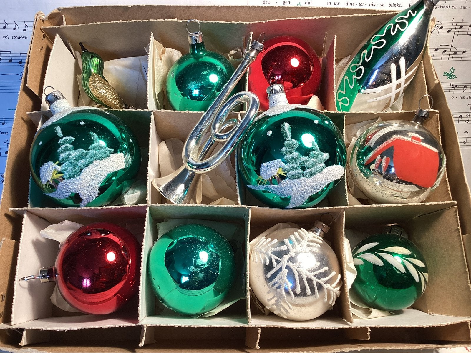 Doos oude glazen kerstballen, Diversen, Kerst, Ophalen of Verzenden, Gebruikt