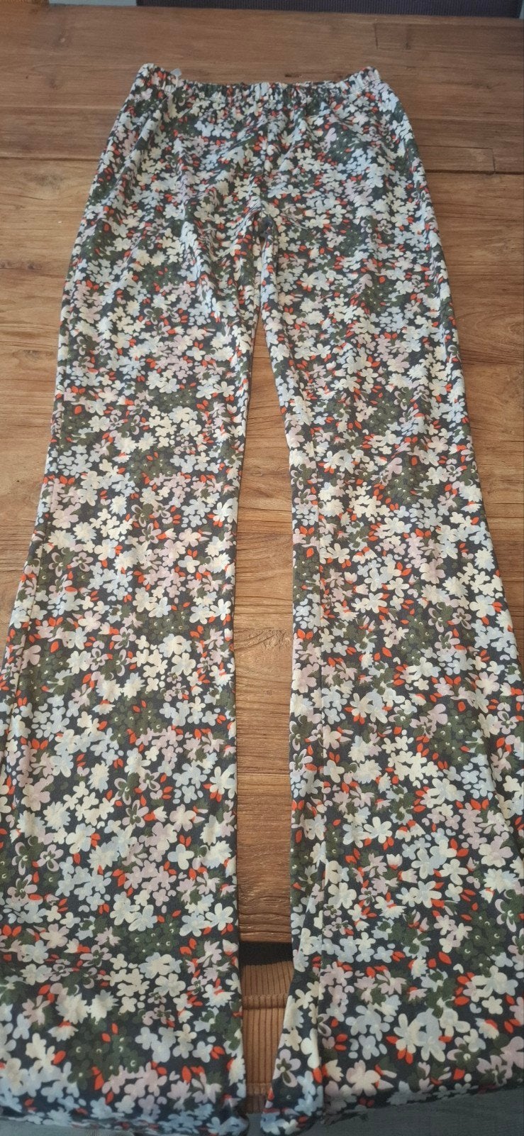 Bloemetjes flared broek maat 158/164, Broek, Zeeman, Meisje, Ophalen of Verzenden