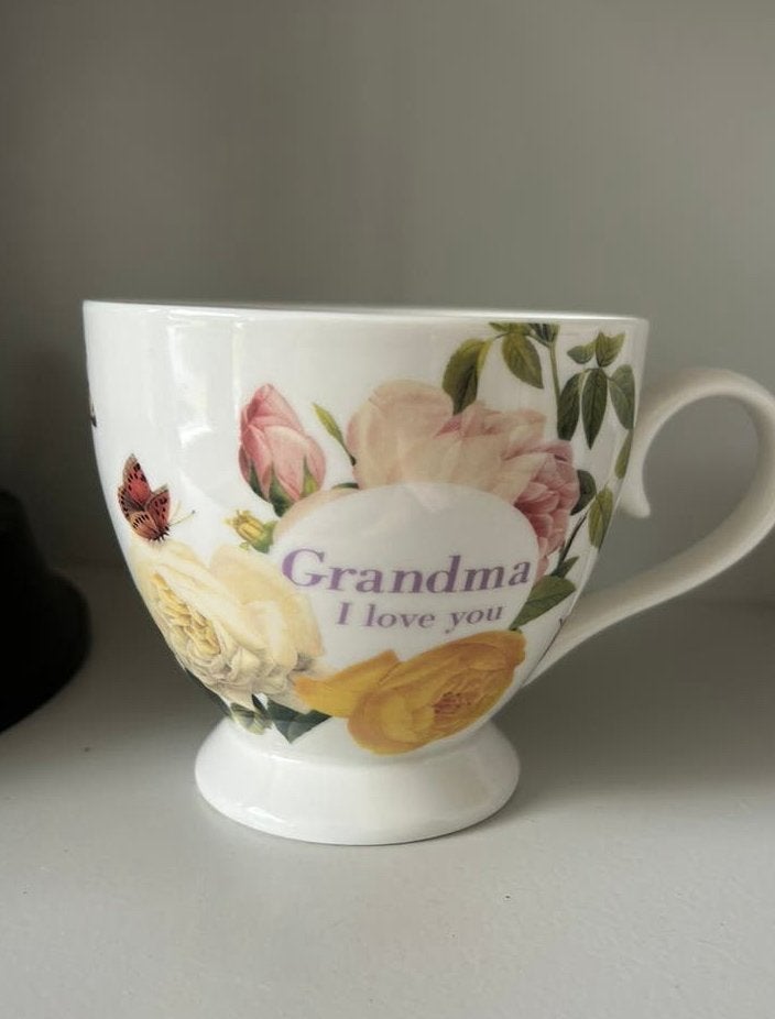 Gebloemde mok voor Oma. Engelse stijl, Ophalen of Verzenden, Zo goed als nieuw, Overige stijlen, Kop(pen) en/of Schotel(s)