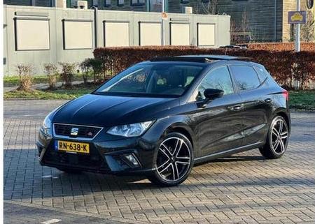 Seat Ibiza 1.0 Ecotsi 115pk 2018 Zwart, Auto's, Seat, 40 €/maand, Alcantara, Origineel Nederlands, Handgeschakeld