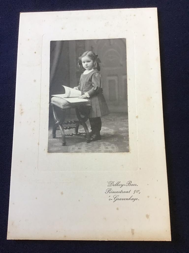 Kabinetfoto, Meisje, DELBOY - BAER, DEN HAAG, Gebruikt, Foto, Ophalen of Verzenden, Voor 1940
