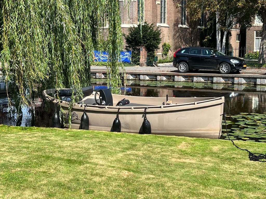 Whaly 450 - sloep 8 persoons Onverwoestbaar, Watersport en Boten, Ophalen