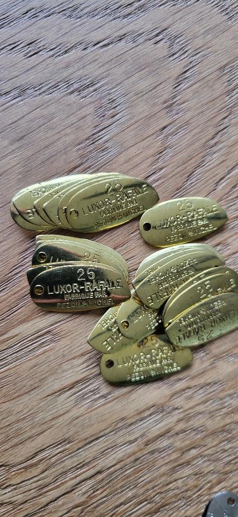 25x Pezon et Michel Rafale 25mm spinnerbladen kunstaas, Ophalen of Verzenden, Nieuw, Kunstaas
