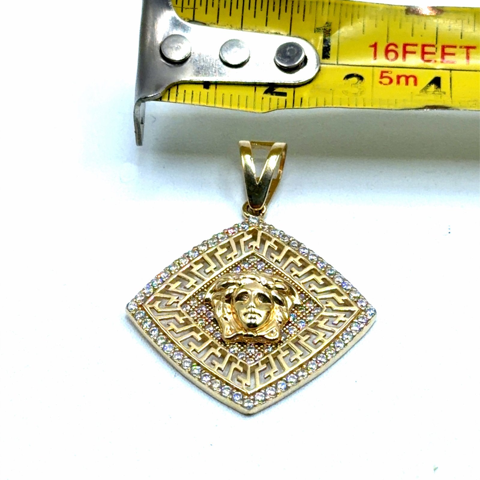 Gouden Versace Medusa Hanger met Zirkonia, Sieraden, Tassen en Uiterlijk, Kettinghangers, Overige voorstellingen, W, Ophalen of Verzenden