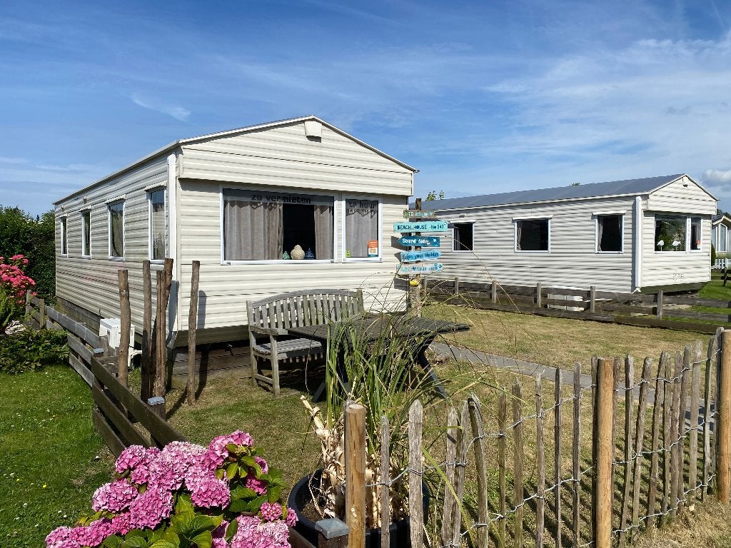 Strandhuisje Enjoy te koop aan de Zeeuwse kust, Caravans en Kamperen, Tot en met 4