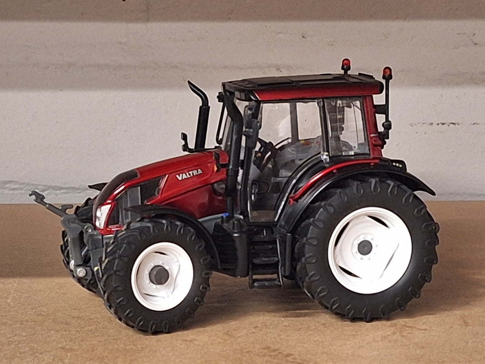 Valtra N143 HT3, Overige merken, Wiking, Tractor of Landbouw, Ophalen of Verzenden