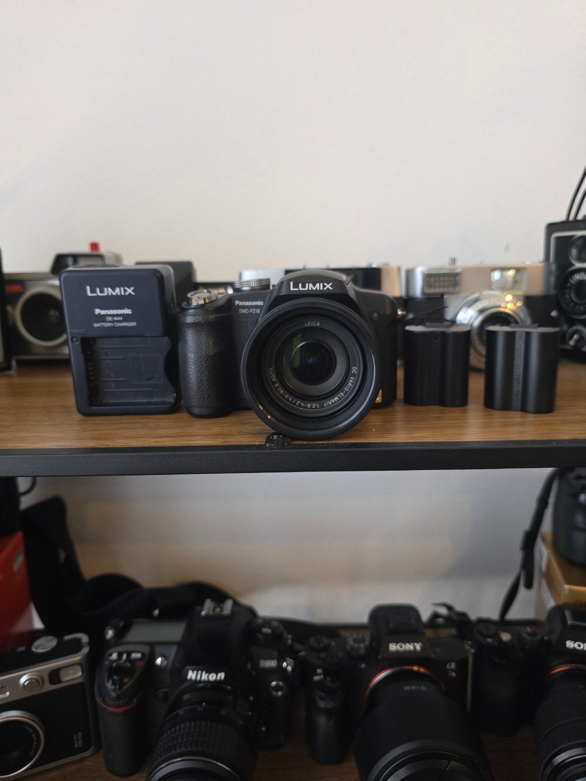 Panasonic Lumix DMC-FZ18 + Leica Lens + 3 Batterijen CCD, Ophalen of Verzenden