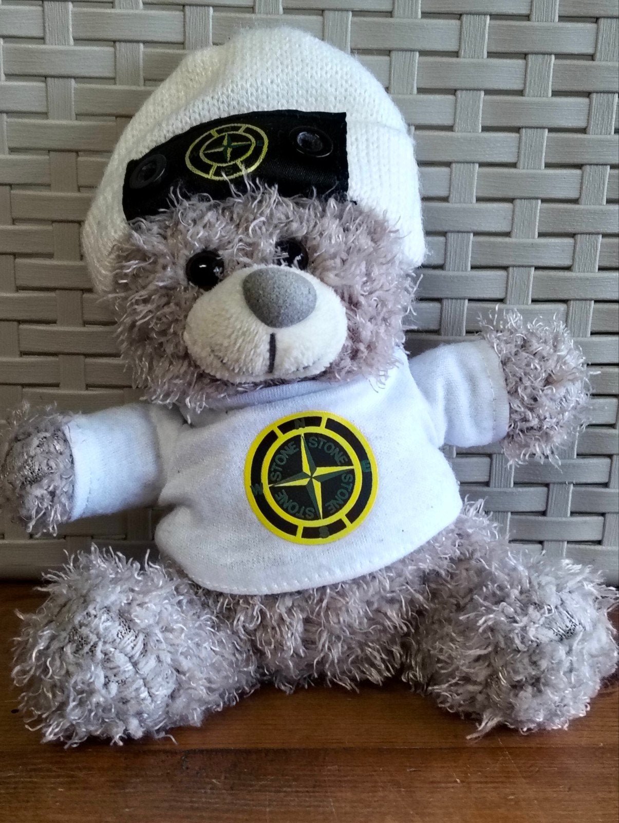 Stone Island Teddybeer Knuffel - Grijs met Wit Mutsje, Overige merken, Overige karakters, Beer, Grijs