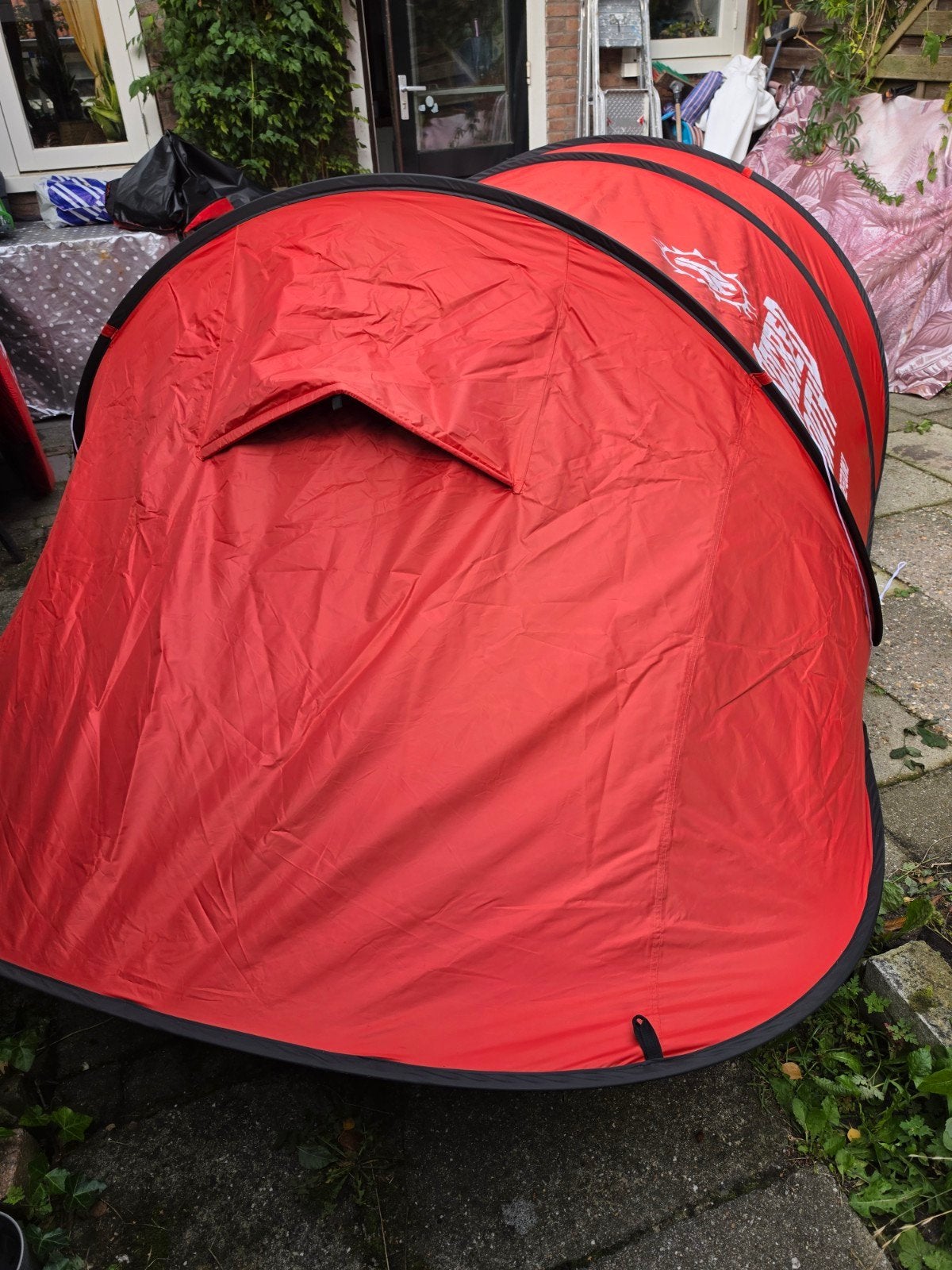 Defqon.1 Sacred Oath pop-up tent – 2 persoons – compleet, Ophalen, Zo goed als nieuw, Tot en met 2