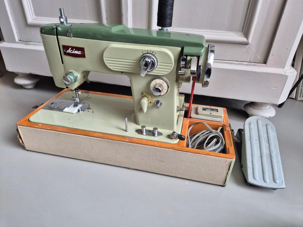 Acima naaimachine retro 1964, Hobby en Vrije tijd, Naaimachines en Toebehoren, Ophalen, Gebruikt, Naaimachine, Overige merken