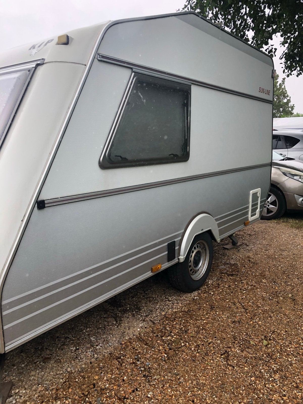 Mooie Kip caravan met luifel, zo goed als nieuw!, Standaardzit, Kip, Tot en met 2, Particulier
