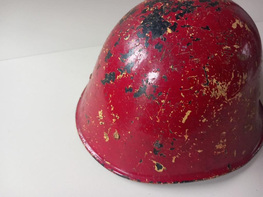 Nederlandse helm restauratie project, Verzamelen, Ophalen of Verzenden, Nederland, Helm of Baret