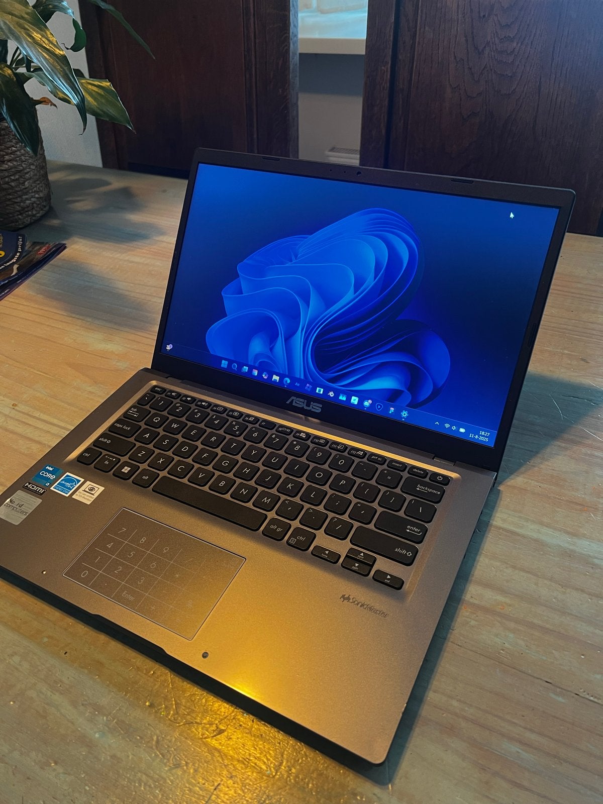 ASUS Laptop Intel i3, 24GB RAM, 256GB opslag met lader, Computers en Software, Windows Laptops, Ophalen, Gebruikt, 2 tot 3 Ghz