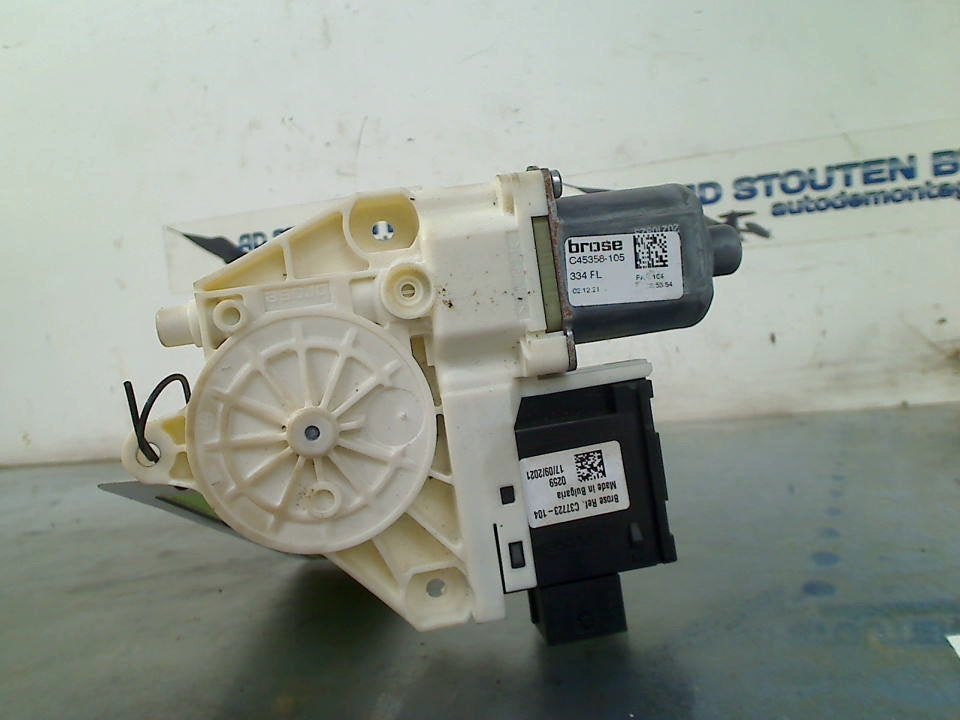 Motor Raammechaniek Links Voor Fiat 500X (334) c45358105, FCA Germany GmbH, Gebruikt, IPC D1-09 Bahnhofsplatz, Rüsselsheim am Main 65423, , Duitsland