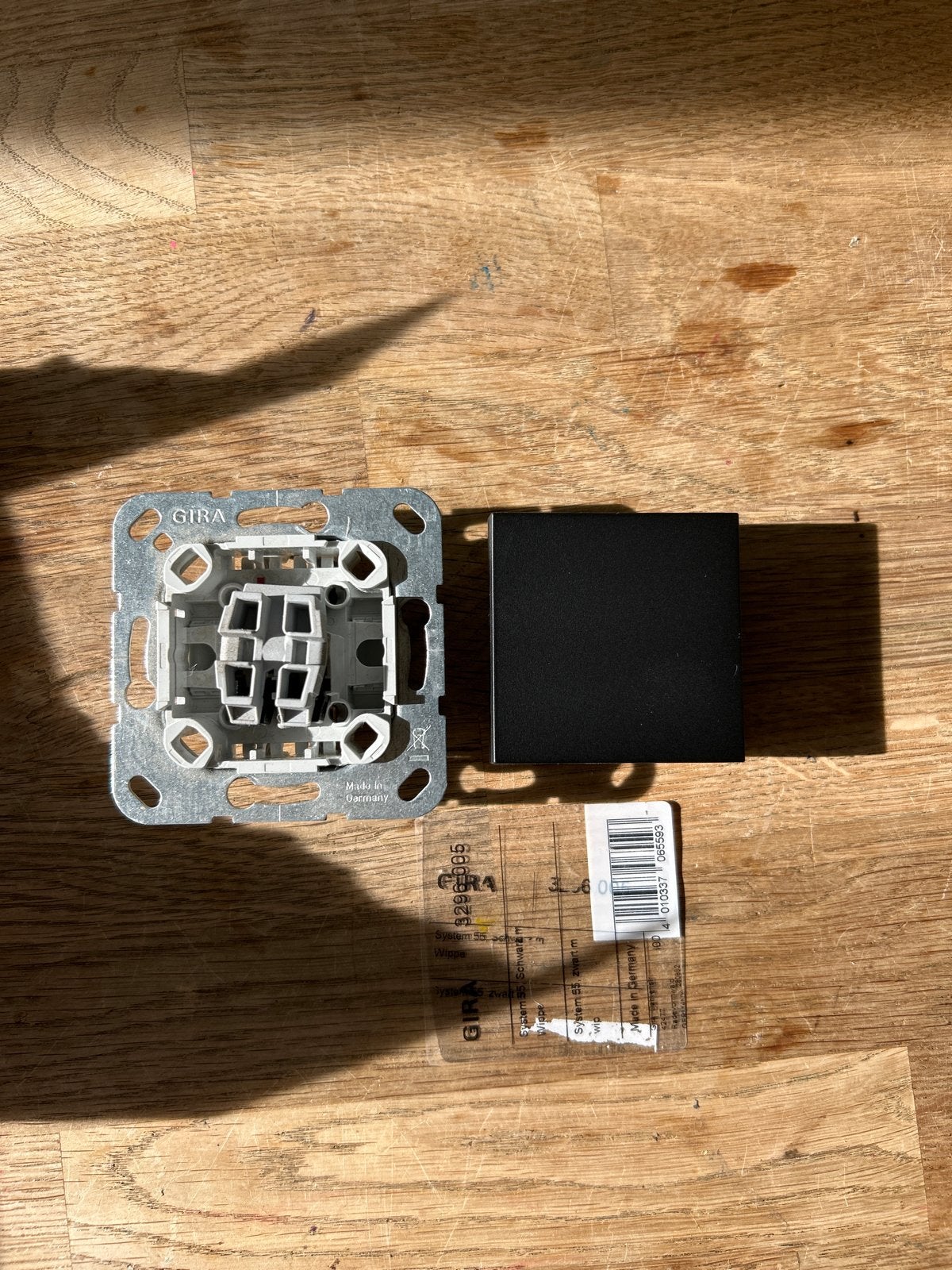 Gira e55 Mat Zwart Drukschakelaar Nieuw 2 stuks, Ophalen of Verzenden, Nieuw, Gira, Schakelaar