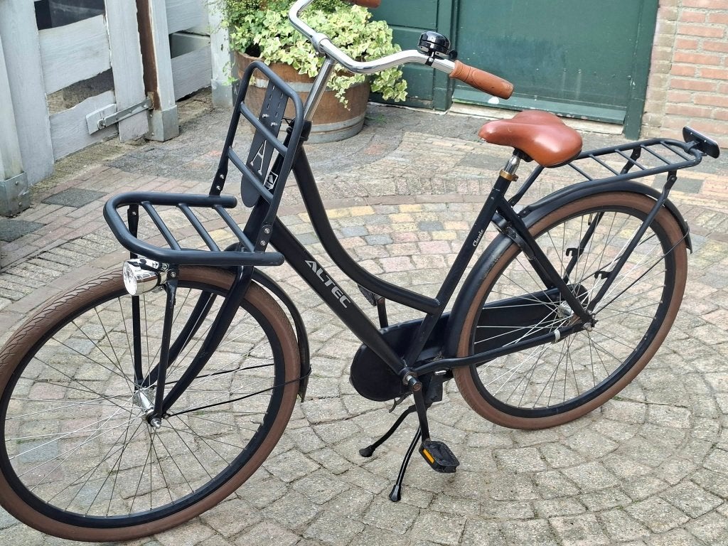 Foto 5 van Altec Stadsfiets met Voordrager - Zwart, hele nette fiets