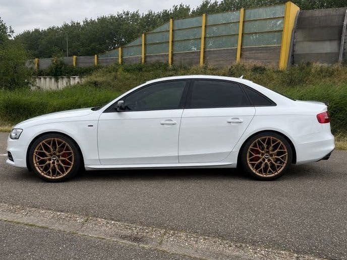 Unieke Audi A4 S-line Sport 270 PK ultiem verzorgd/onderhoud, Auto's, Dealer onderhouden, Zwart, 4 cilinders, Wit