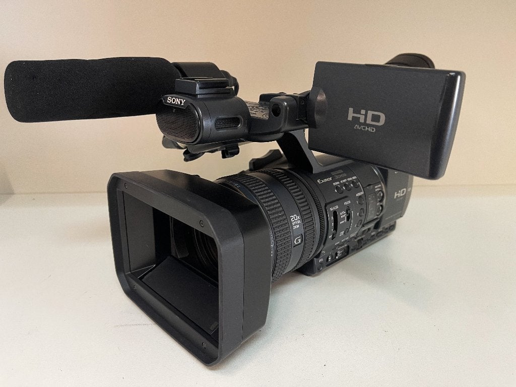 SONY HDR-AX2000E Full HD Semi-Pro Camcorder, Full HD, N, N, 20x of meer