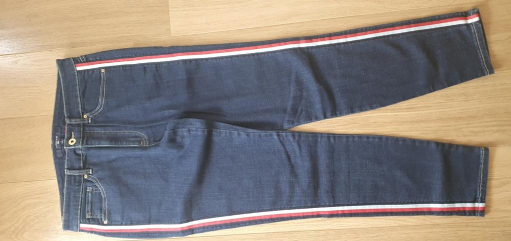 TOMMY HILFIGER JEANS...maat 8 = 40 ongeveer...ZGAN, Ophalen of Verzenden, Zo goed als nieuw, Blauw, W30 - W32 (confectie 38/40)