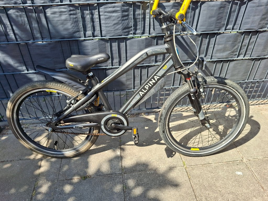 Alpina 22 inch jongensfiets, Fietsen en Brommers, Ophalen, 22 inch, Gebruikt, Velgrem