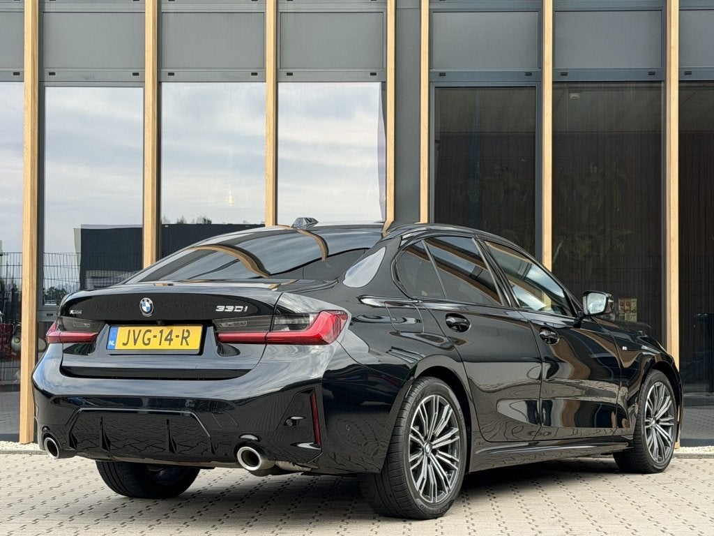 BMW 3-serie 330i xDrive M-sport | 360 Camera | Keyless | Sfe, Auto's, Euro 6, 4 cilinders, Zwart, Bedrijf