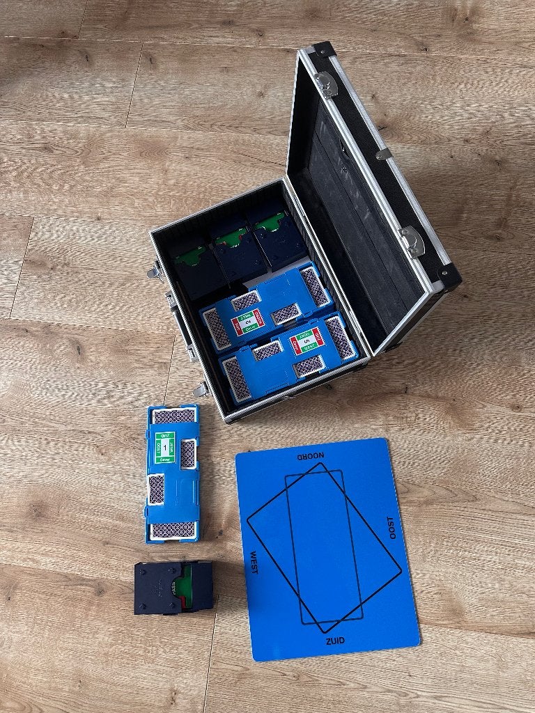 Bridge koffer met startpakket, Drie of vier spelers, Ophalen, Zo goed als nieuw, Onbekend