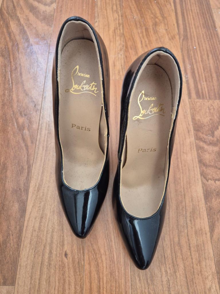 Christian Louboutin Zwarte Lakleren Pumps Maat 37, Kleding | Dames, Schoenen, Pumps, Zwart, Ophalen of Verzenden, Christian Louboutin