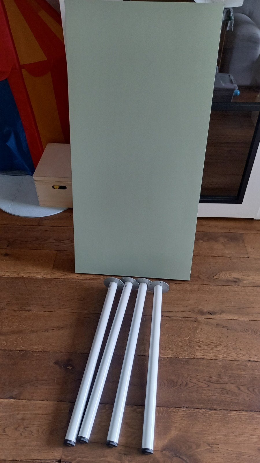 IKEA lichtgroen tafel/bureau, Ophalen, 100 tot 150 cm, Overige materialen, 50 tot 100 cm