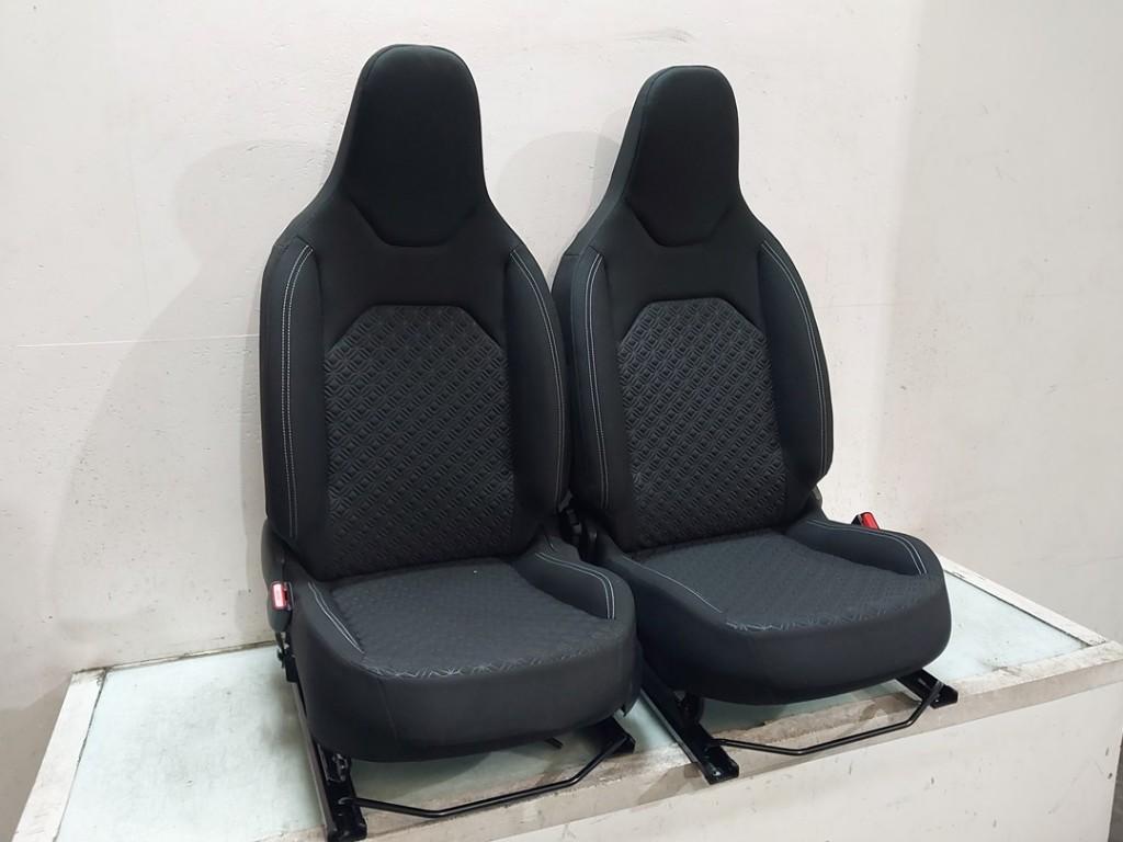 Interieur Toyota Aygo X (2022-03/..) 739200H031, Gebruikt, Kundenbetreuung@toyota.de, Toyota-Allee 2, Köln 50858, , Duitsland
