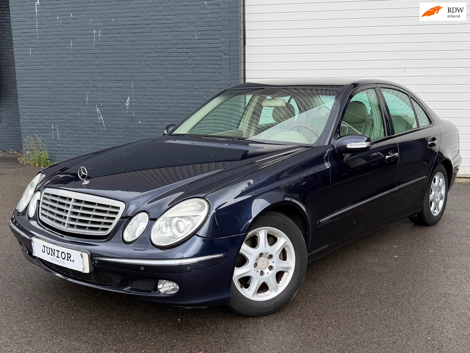 Mercedes-Benz E-klasse 320 CDI Elegance AUTO/LEDER/MEMORY/CR, Auto's, Automaat, Achterwielaandrijving, Gebruikt, 197 €/maand