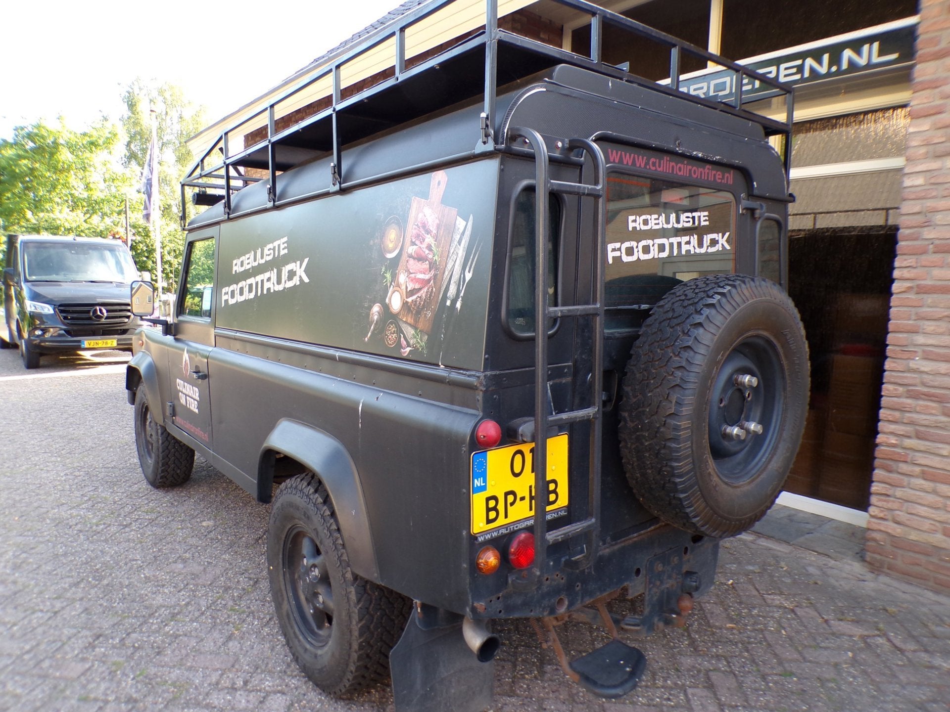Land Rover Defender 2.5 Td5 HT 110" Robuuste FoodTruck, Stof, 2495 cc, Origineel Nederlands, Bedrijf
