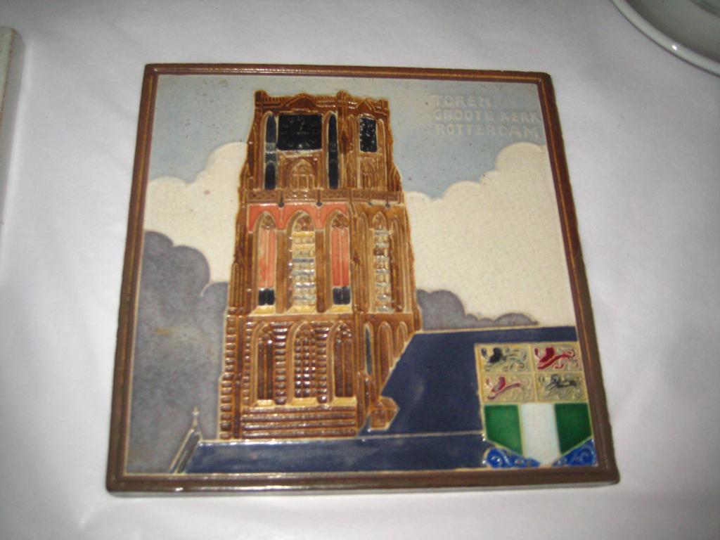 clossonnee tegel toren groote kerk rotterdam westraven, Antiek en Kunst, Antiek | Wandborden en Tegels, Ophalen of Verzenden