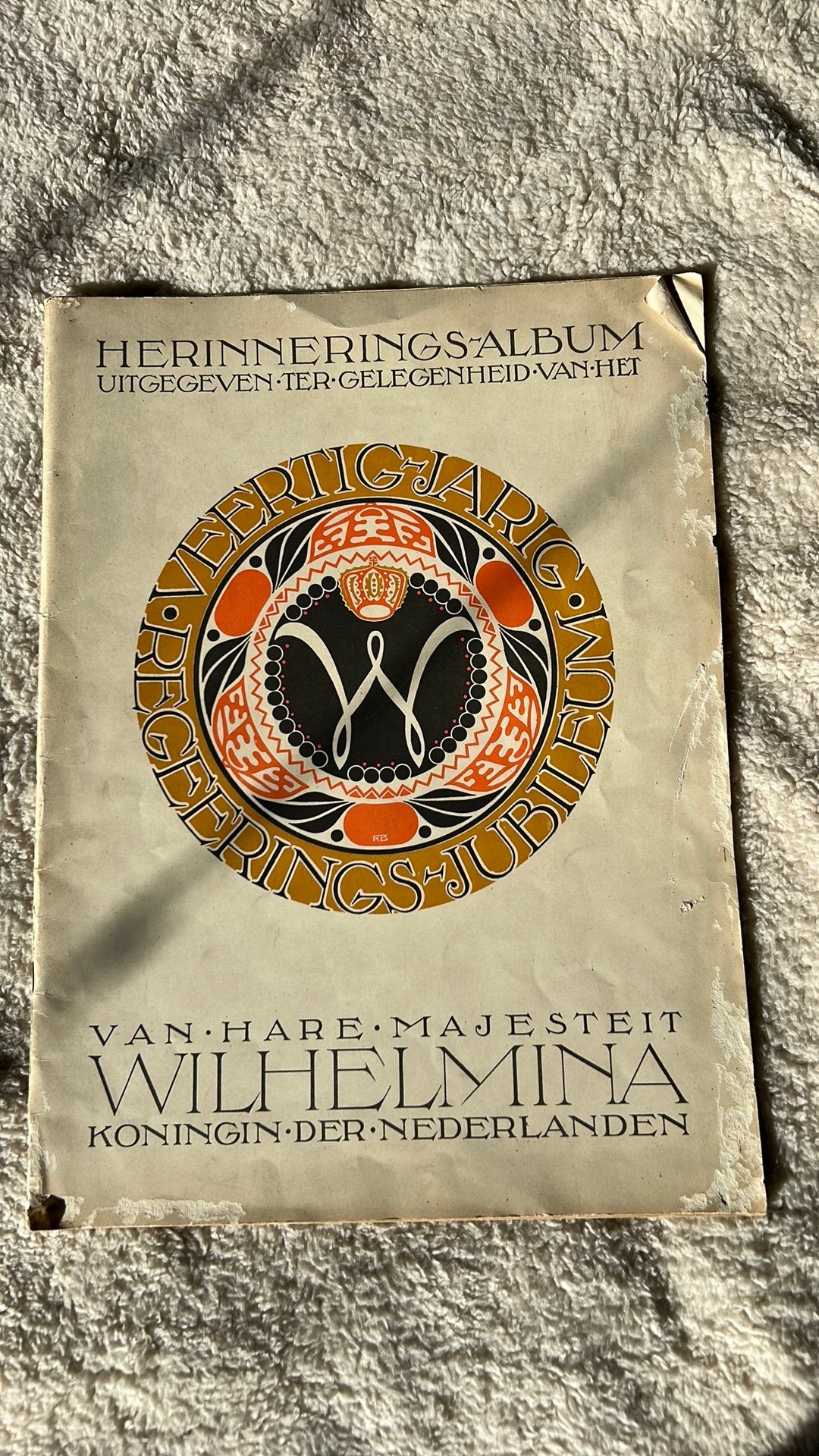 Herinneringsalbum Wilhelmine, koningin de Nederlanden, Ophalen of Verzenden, Gebruikt, Tijdschrift of Boek