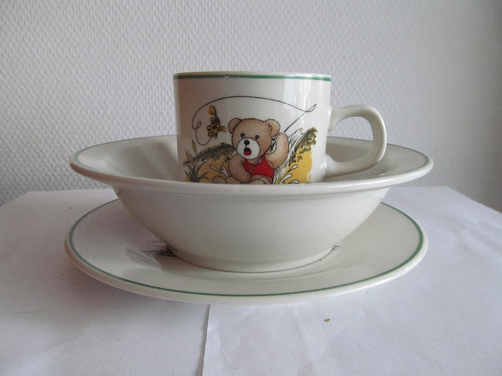 Vintage Porselein Kinderservies BP Collection Bavaria  Beer, Ophalen, Zo goed als nieuw, Kraamcadeau
