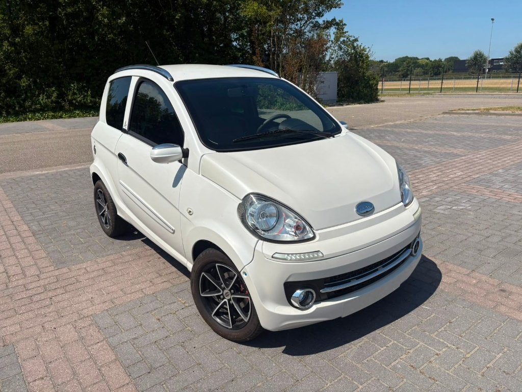 Microcar M.GO Paris brommobiel - 2013 - Parelmoer wit, Diversen, Brommobielen en Scootmobielen, Gebruikt, 16 km/u of meer, 46 km of meer