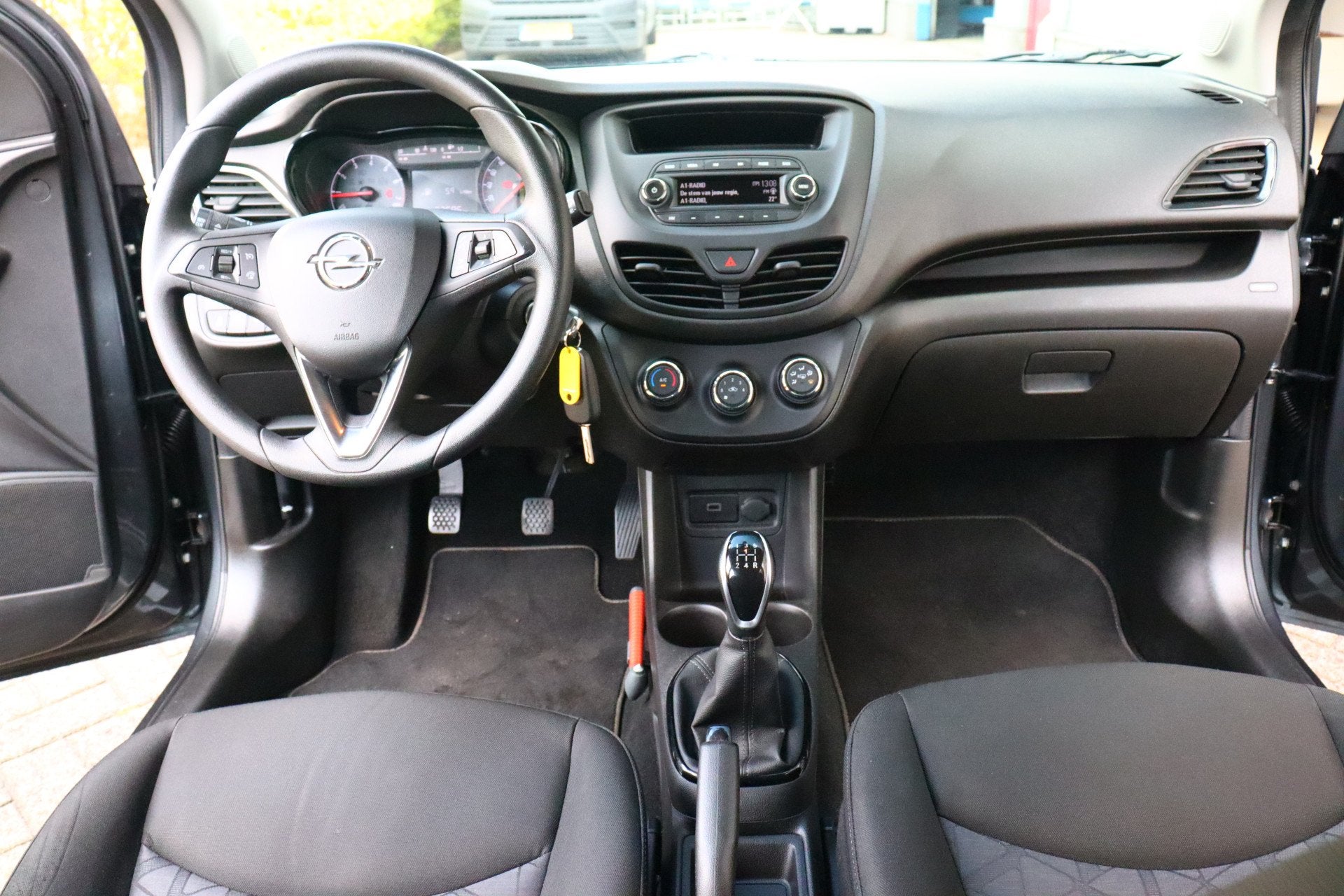 Opel KARL 1.0 ecoFLEX 120 Jaar Edition O.a: Pdc, 15 Inch L.m, 839 kg, Stof, Gebruikt, Met garantie (alle)