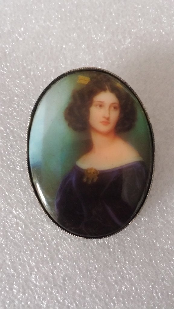 Ovale BROCHE Portret MEDAILLON = Mooie VROUW, Nanette Kaulla, Overige materialen, 4 tot 7 cm, Overige kleuren, Ophalen of Verzenden