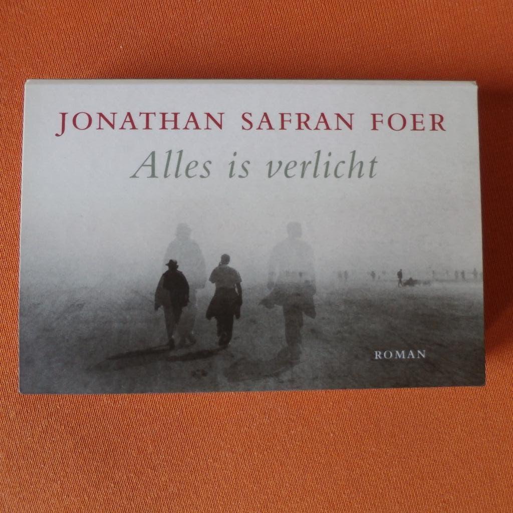Jonathan Safran Foer - Alles is verlicht - Dwarsligger 7 -, Ophalen of Verzenden, Zo goed als nieuw, Jonathan Safran Foer