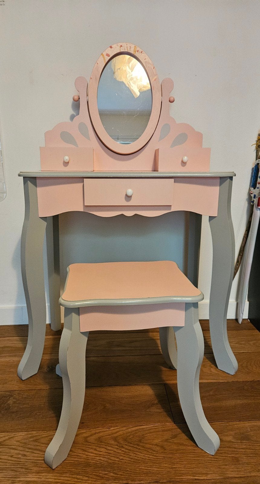 Kaptafel met krukje voor kinderen - Roze en grijs, Ophalen of Verzenden, Gebruikt, Tafel(s) en Stoel(en)