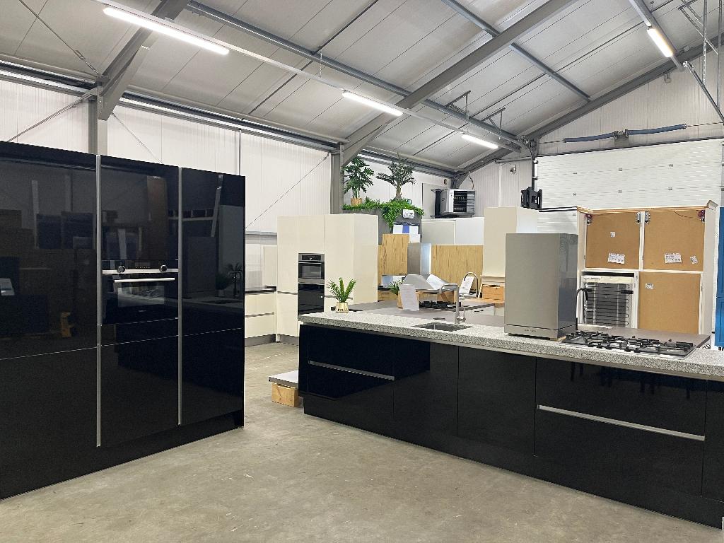 Zwarte keuken met kastenwand !! Volop keus keukens !!, Ophalen, Gebruikt, Zwart, Graniet of Steen