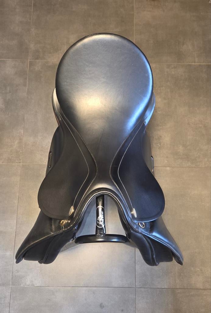 Kentaur zadel 17,5 inch, Dieren en Toebehoren, Paarden en Pony's | Zadels, Ophalen, Zo goed als nieuw, Dressuur