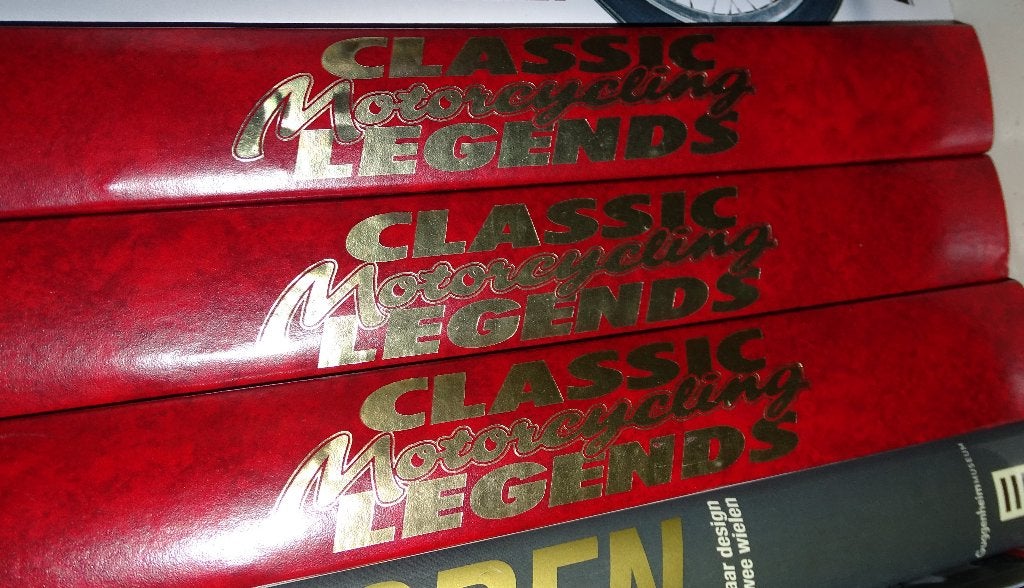 Motorboeken CLASSIC MOTORCYCLING LEGENDS, Ophalen of Verzenden, Zo goed als nieuw