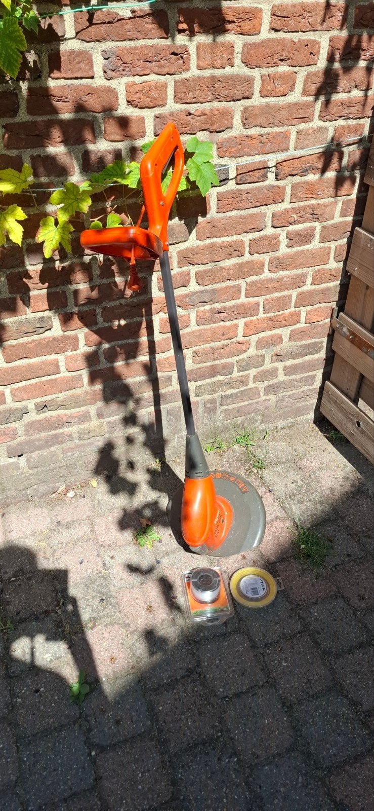 Elektrische grastrimmer met extra draad, Tuin en Terras, Grastrimmers, Ophalen, Gebruikt, Onbekend, 30 tot 50 cm
