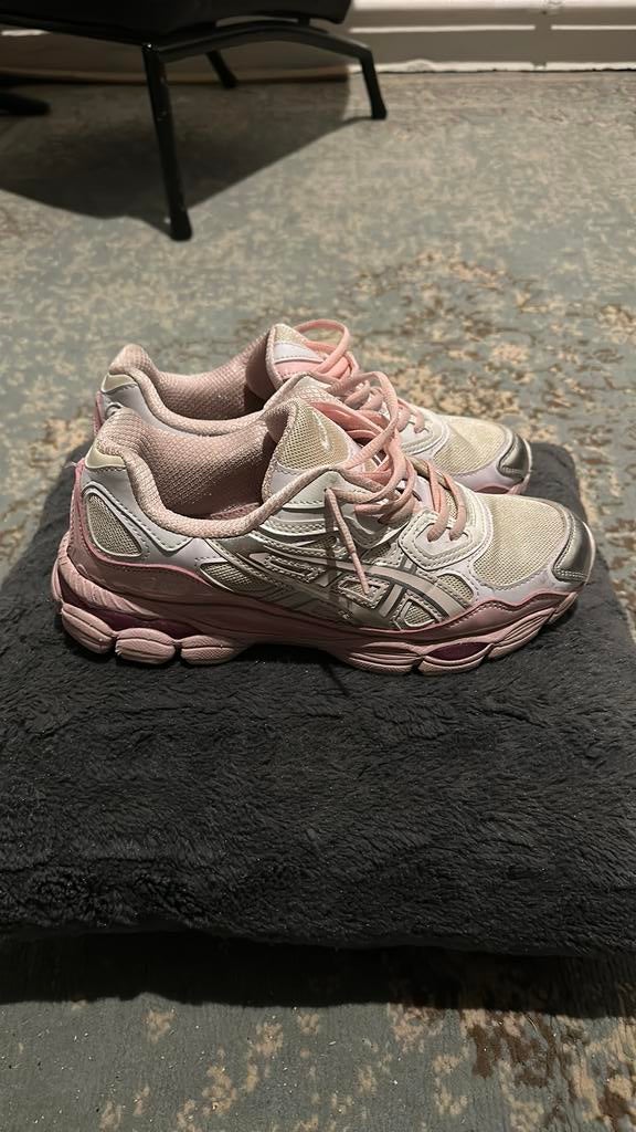 Asics Gel Roze, Ophalen, Zo goed als nieuw, Roze, Sneakers of Gympen