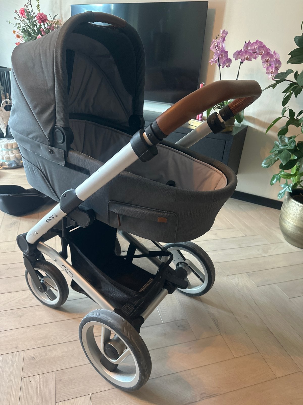 Mutsy Nio Reiswieg met Maxi-Cosi adapters, Zo goed als nieuw, Met reiswieg, Mutsy, Ophalen