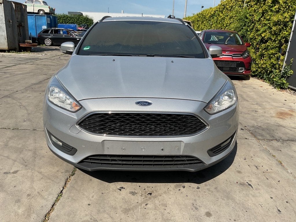 Spatbord Rechts Voor Ford Focus 3 Wagon 2017 2171302, Gebruikt, Henry-Ford-Straße  1, Köln 50735, , Duitsland, Ford-Werke GmbH