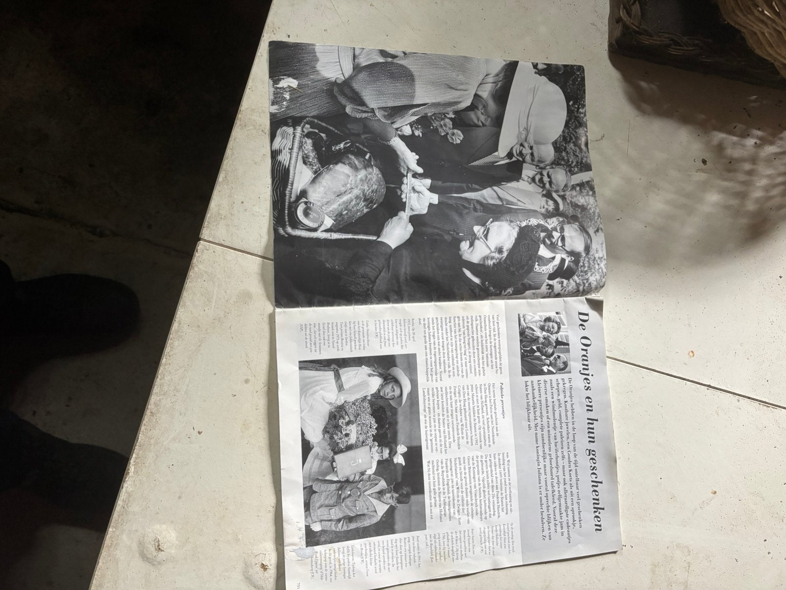 Vijf eeuwen Oranjes nr 32 - Historisch magazine, Ophalen of Verzenden, Gelezen, Overige typen