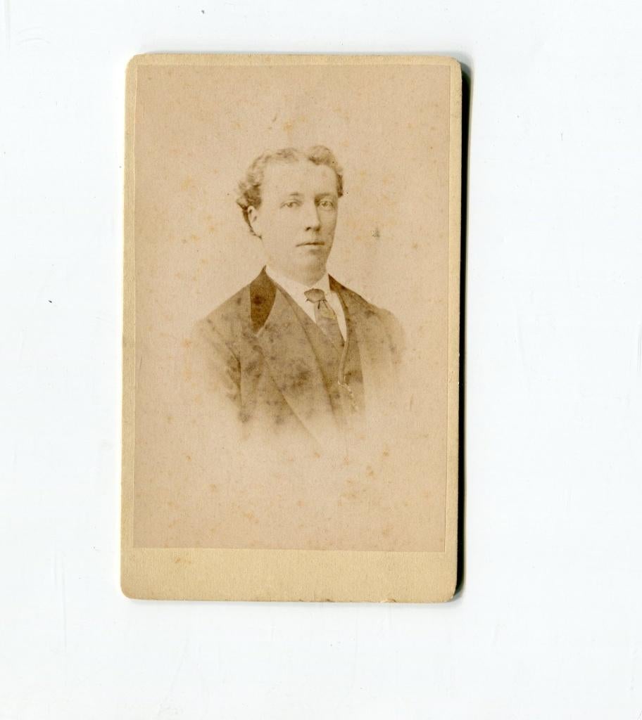 Carte de Visite. B. Bruining. Leiden., Foto, Ophalen of Verzenden, Zo goed als nieuw, Voor 1940
